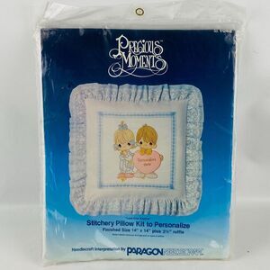 Paragon 1088 Love One‎ Another Stitchery Pillow Kit Precious Moments 14x14 1984